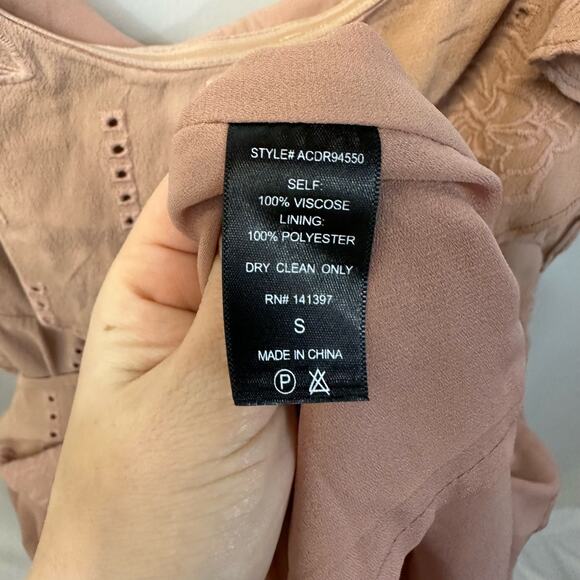 ASTR the Label Pink Floral Eyelet Strapless Flutter Sleeve Mini Dress Small - Picture 6 of 8